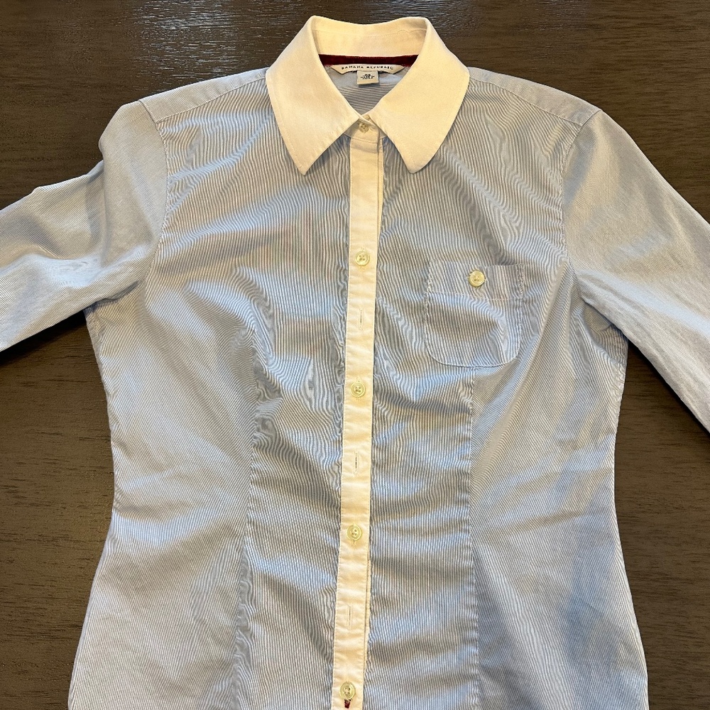 Women's light blue Banana Republic dress shirt